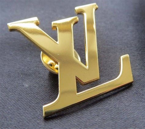 lv brooch pin